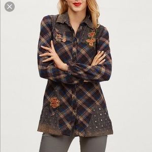 Simply Couture Floral/Plaid Button Up Tunic